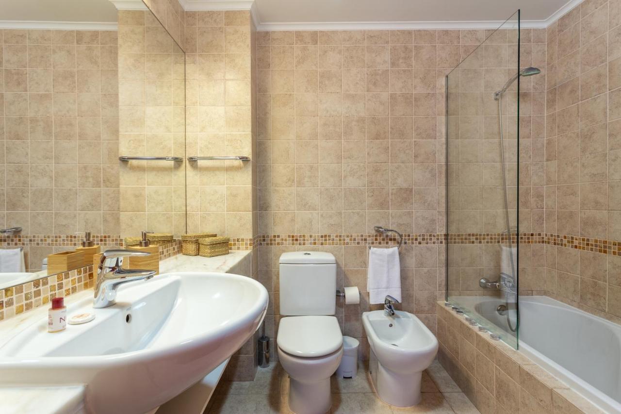 Host Wise - Bright Cozy Flats W Terrace & Pool Apartman Quarteira Kültér fotó