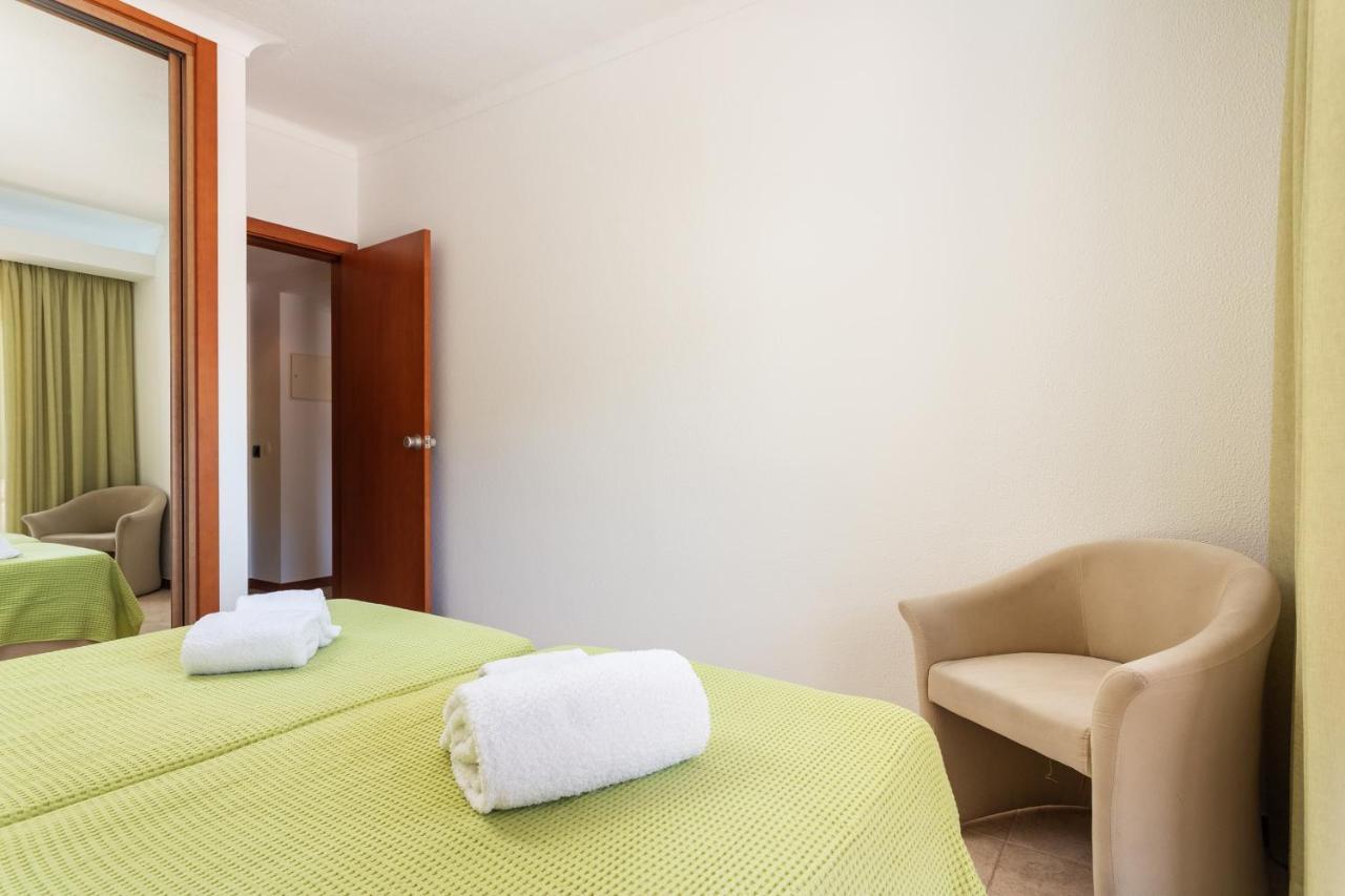 Host Wise - Bright Cozy Flats W Terrace & Pool Apartman Quarteira Kültér fotó