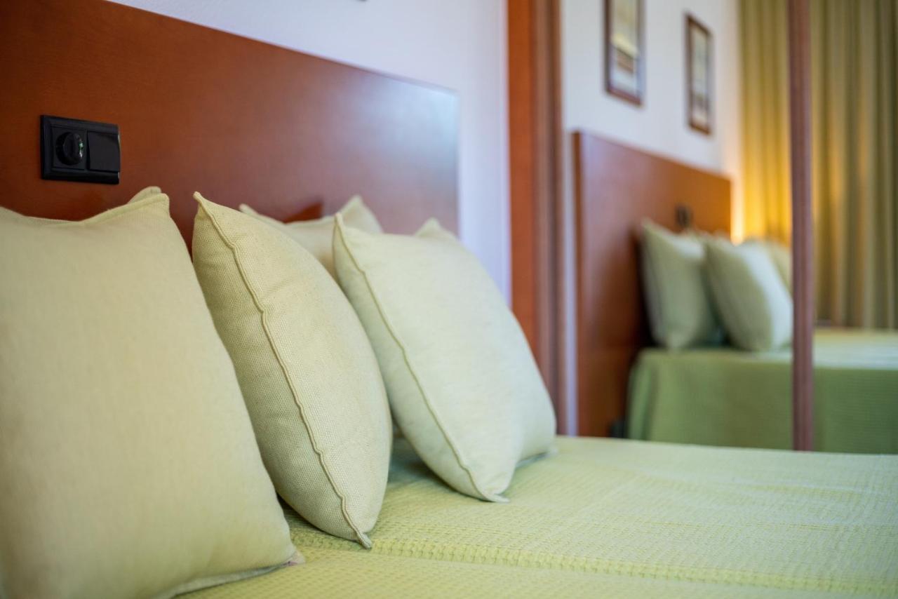 Host Wise - Bright Cozy Flats W Terrace & Pool Apartman Quarteira Kültér fotó