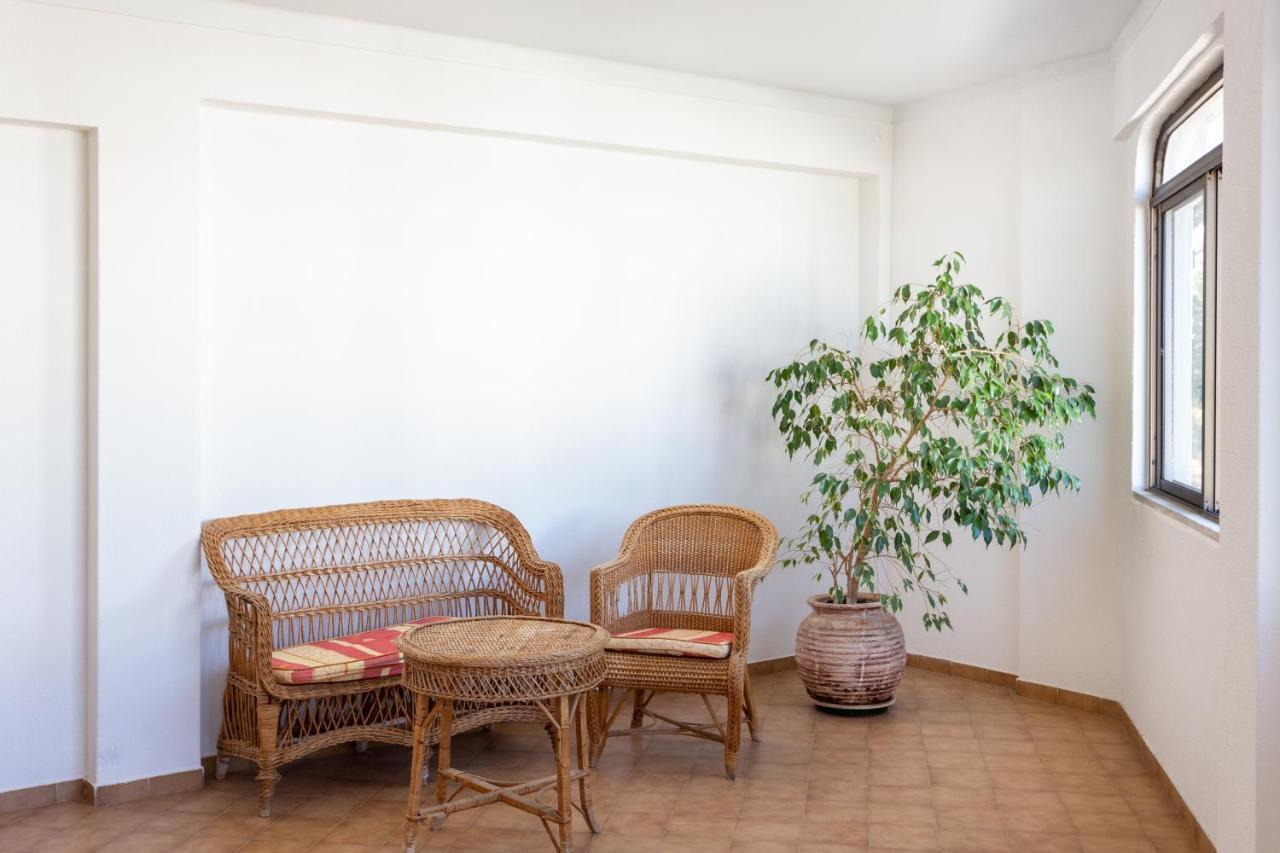 Host Wise - Bright Cozy Flats W Terrace & Pool Apartman Quarteira Kültér fotó